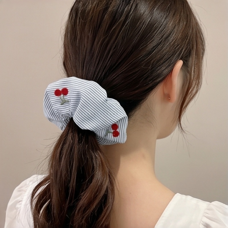 Элегантная резинка для волос с – обзор и цена Embroidery Ring